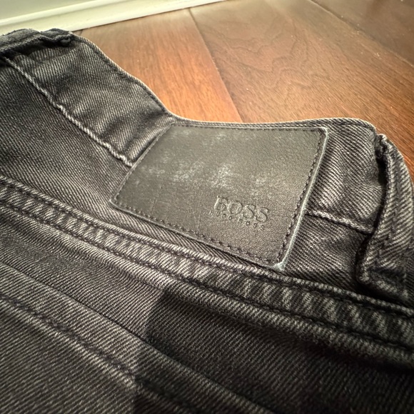 Boss Regular-Fit Jeans in Comfort-Stretch Denim - Picture 4 of 8